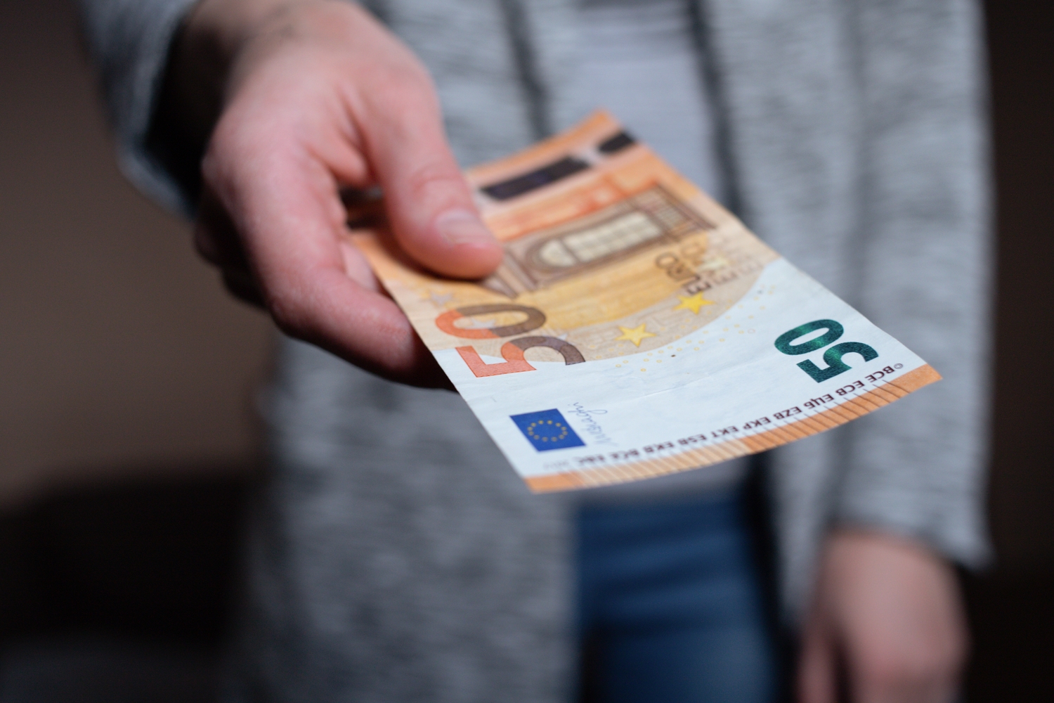 les billets de 50 euros vont définitivement