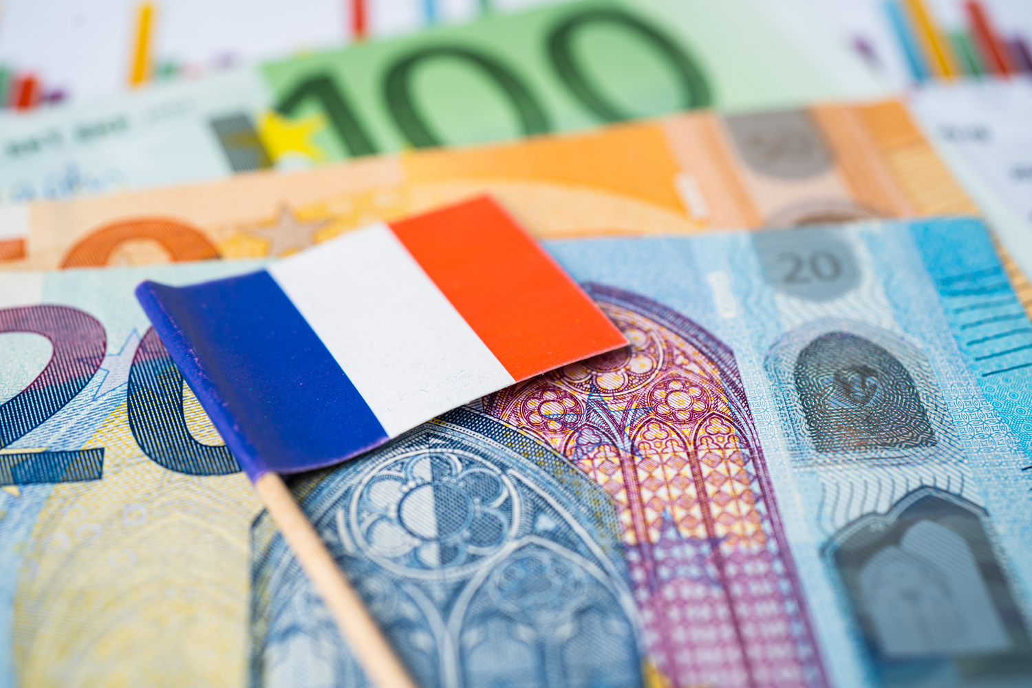 la dette de la France attire des millions d’investisseurs, une opportunité à saisir